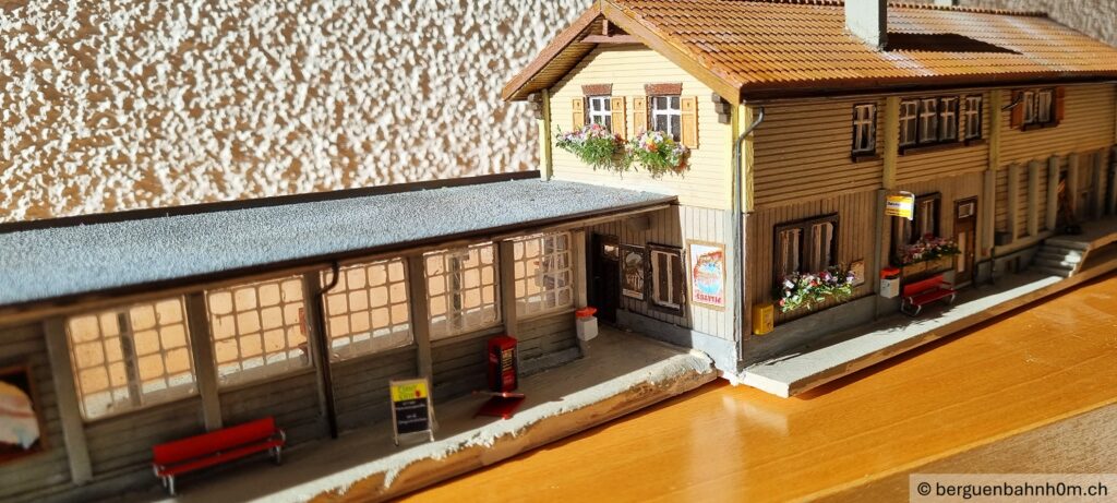 Bhf. Bergün: Bahnhofgebäude