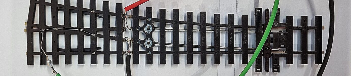 Et voilà: Die Weiche ist fertig verkabelt.