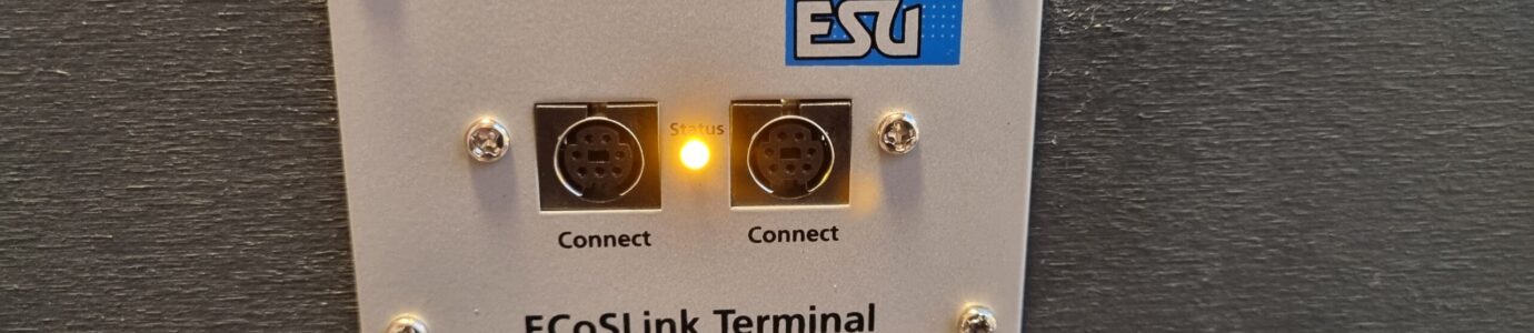 ECoSlink Terminal an der Stirnseite von Segment 2.
